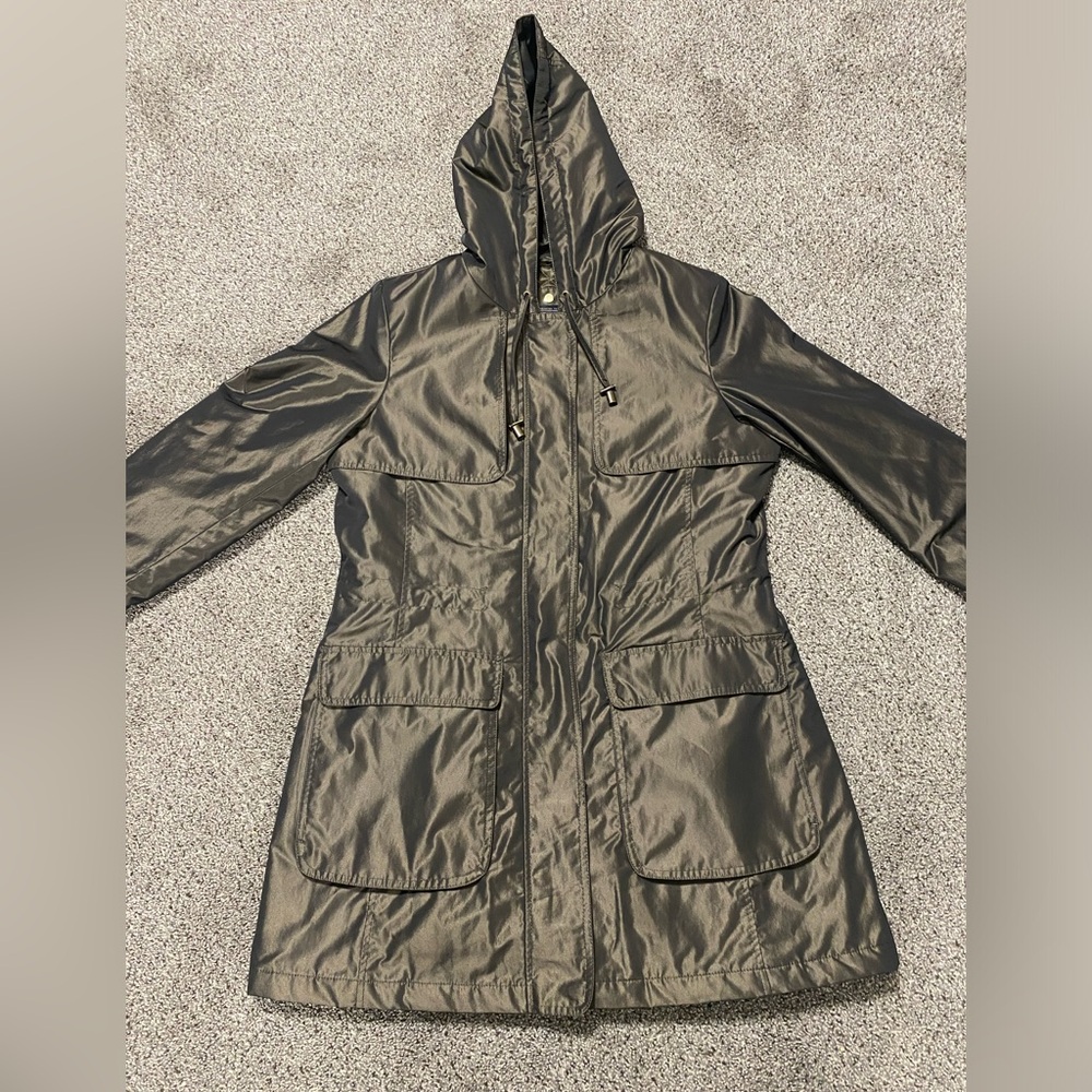 Pendleton Medium Women’s Rain Coat - image 2